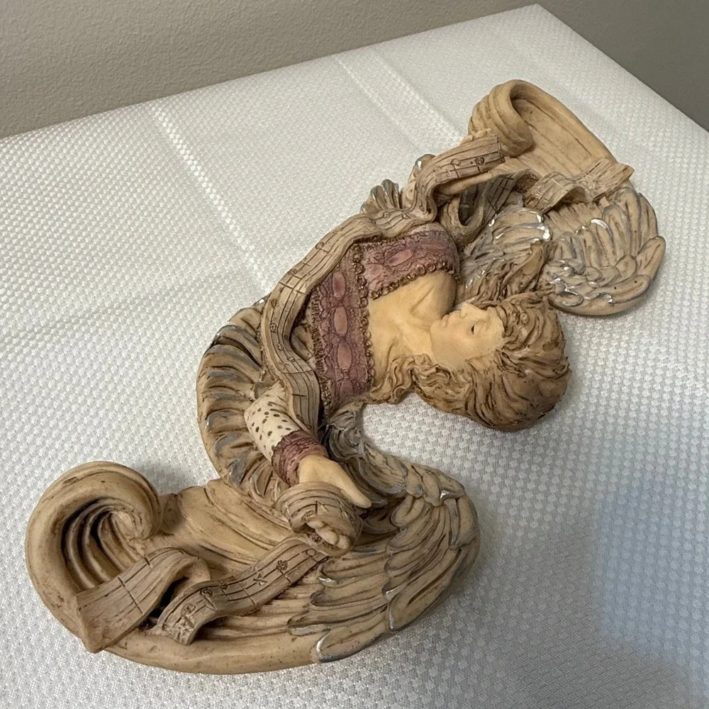 Vtg 1997 UDC United Design Angel Music Scroll Wall Plaque Resin 14